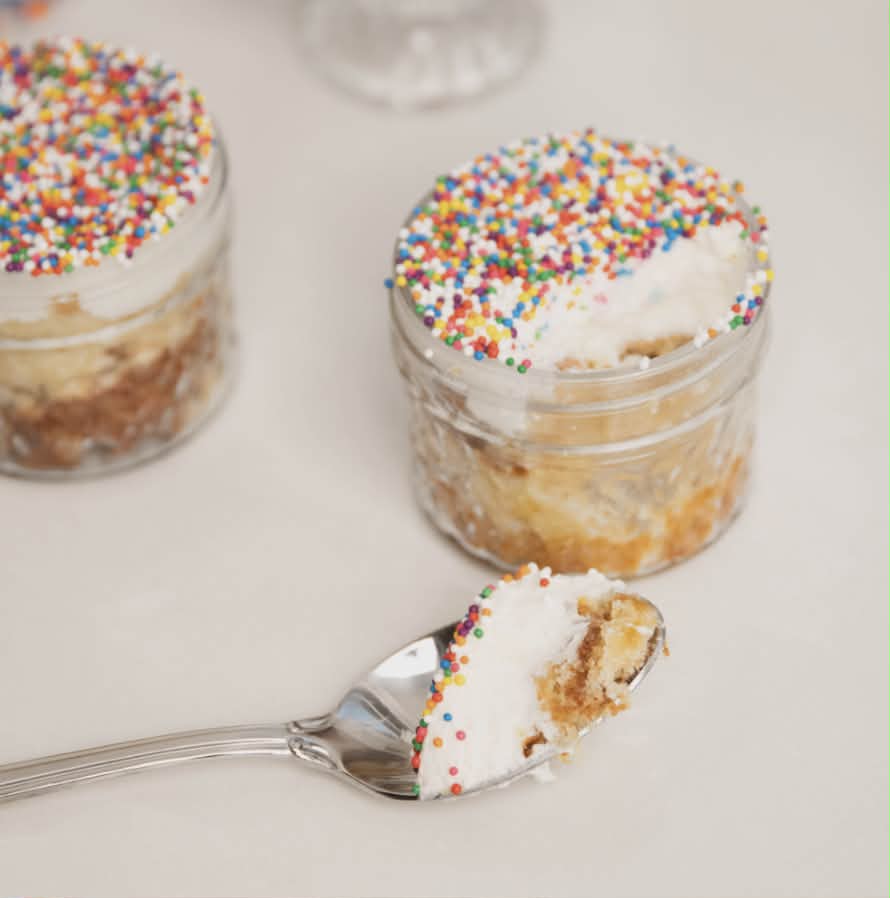 DOT CAKE JAR