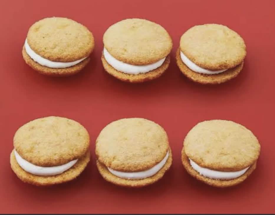 PEANUT BUTTER FLUFF COOKIE SANDWICHES